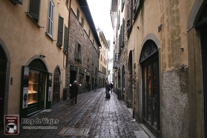 Bergamo Italia - Calles de la Ciudad-mod