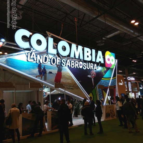 Stand de Colombia FITUR 2018 Pasaporte y Manta