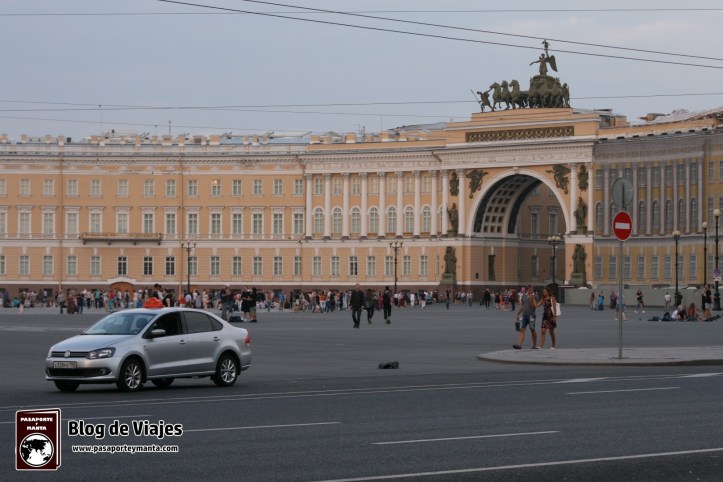 san-petersburgo-plaza-de-hermitage-1